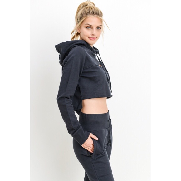 🆕 Stella Cropped Hoodie - Picture 3 of 6